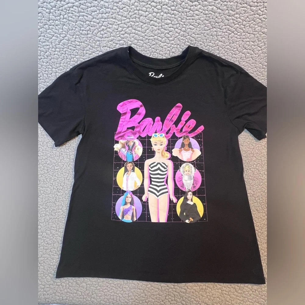 Mattel Barbie Short Sleeve T Shirt Juniors Size Medium Black And Pink - Picture 7 of 7